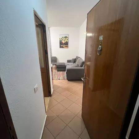 Airbb 5maj Apartment *